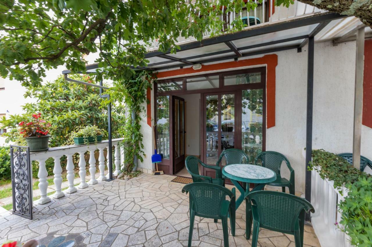 Apartment Dom Jadranovo Exterior foto